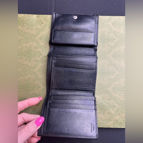 Prada trifold wallet, leather - Picture 6 of 12